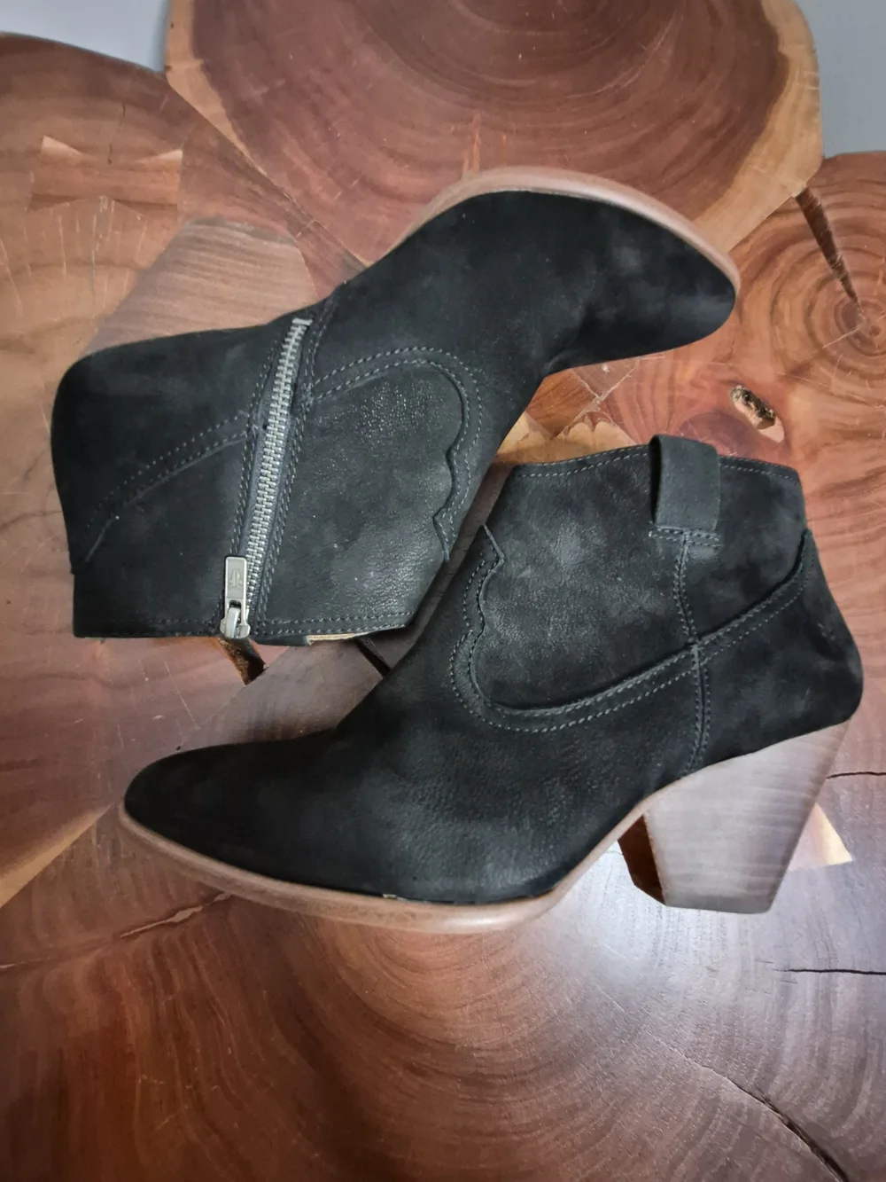 Frye Reina Bootie Black Suede Nubuck Western Ankle Boot Stacked Heel - 8.5